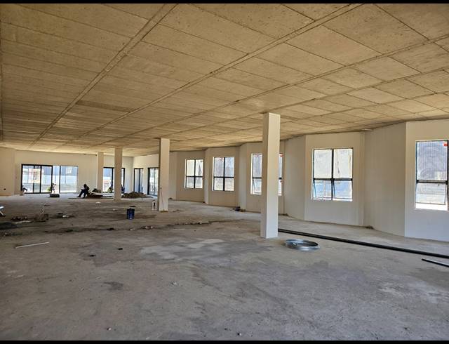 7,730M² WAREHOUSE TO LET IN NORTH RIDING